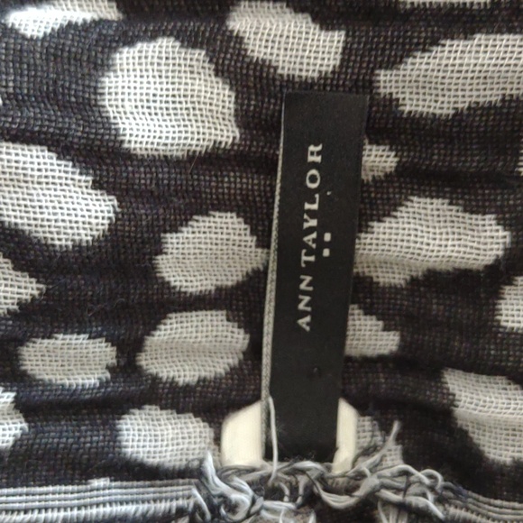 Animal print scarf - Picture 4 of 5